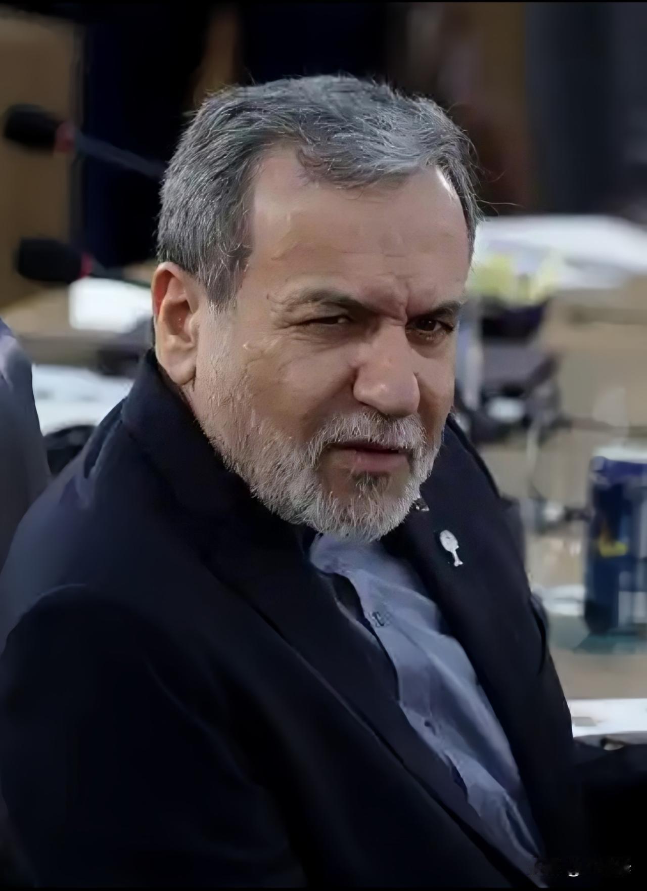 祸从口出，伊朗外长正面临弹劾压力，已经上纲上线了！

堂堂外长被弹劾从何说起?