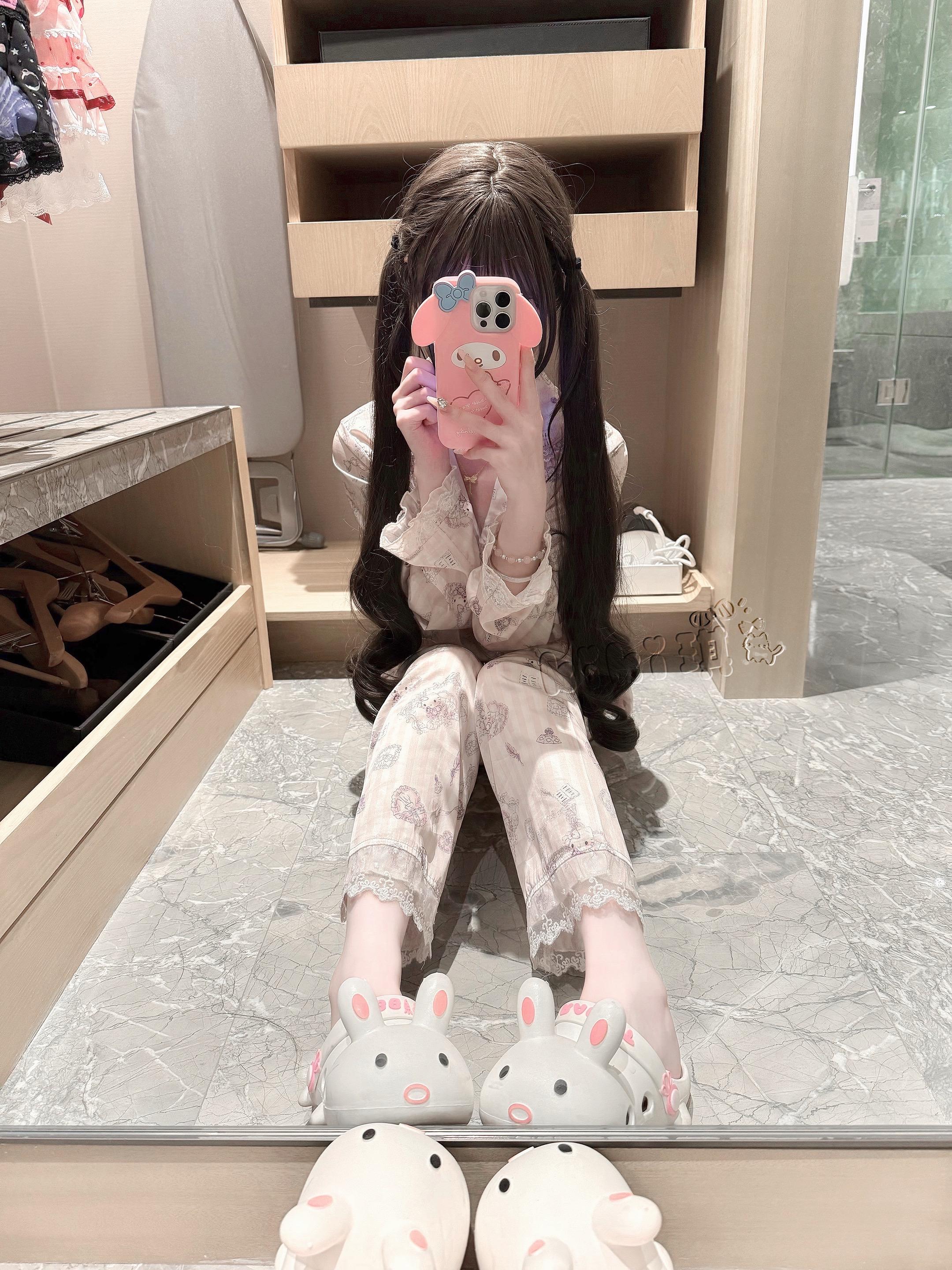 我想表达我最近很幸福 却找不到话语来形容 我只能说我最近很好 胃口很好...