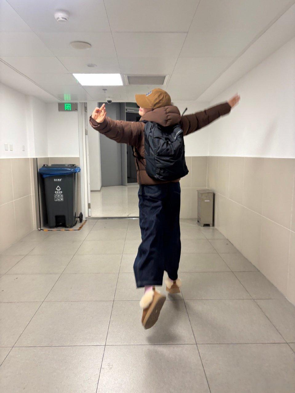 这个张婧仪为何如此反差 