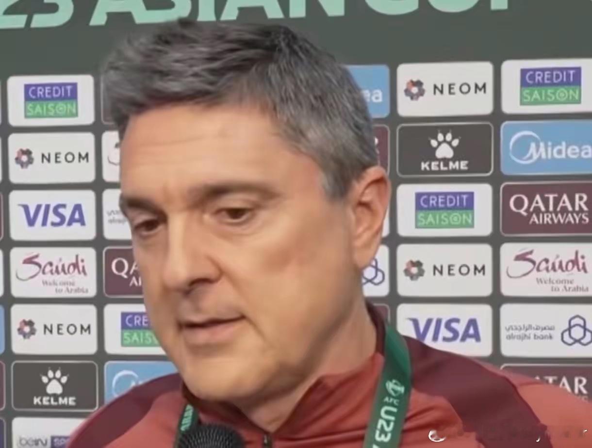 U23国足主帅安东尼奥: 亚洲杯决赛，我们会大胆尝试新的阵容“我和这支球队在一起