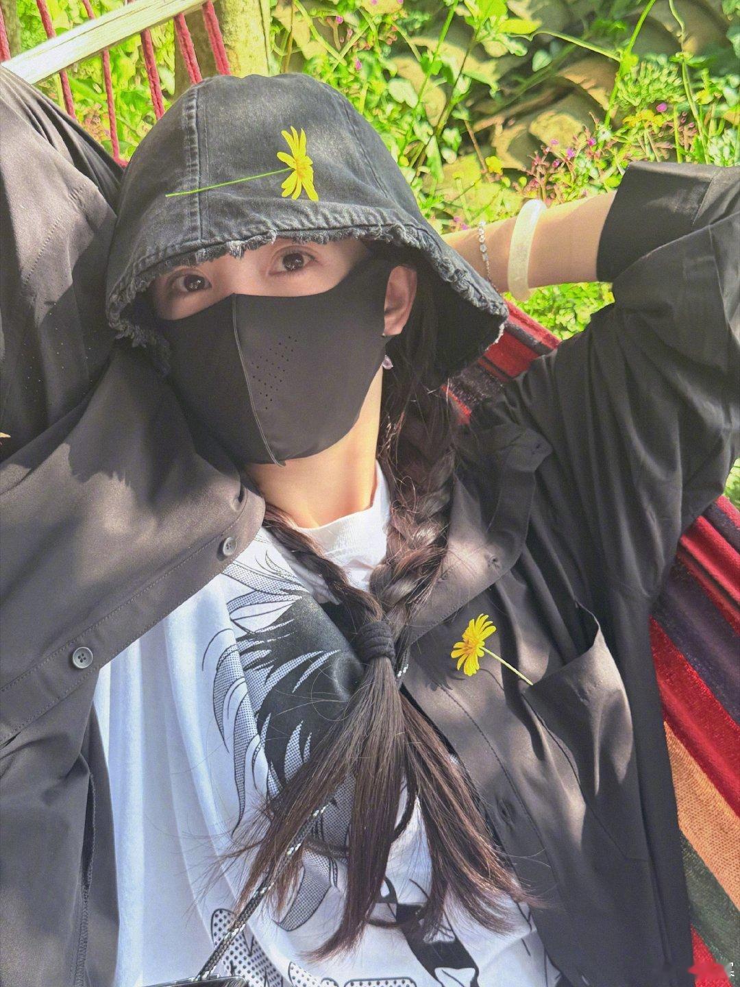 杨幂猫咪脑袋 你好，秋天姐姐你萌萌哒，么么哒姐姐！！是装满猫咪的脑袋吗，难怪萌萌