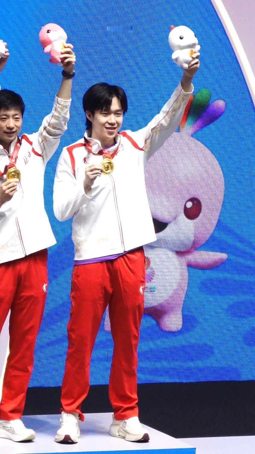 幸福的好想哭🥹要一直开心啊