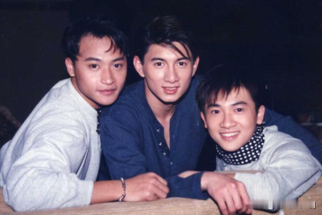 当年，陈志朋给吴奇隆打电话，犹豫半天才说：“哥，你能借我100万吗？我想在上海买