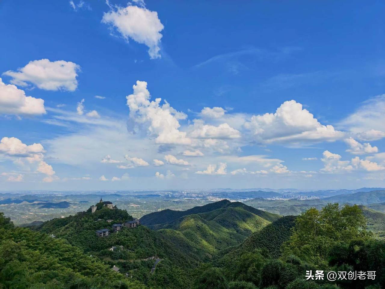 在人类历史上，任何新时代的开启都意味着对旧时代的否定，否则就没有新旧之分了。但这