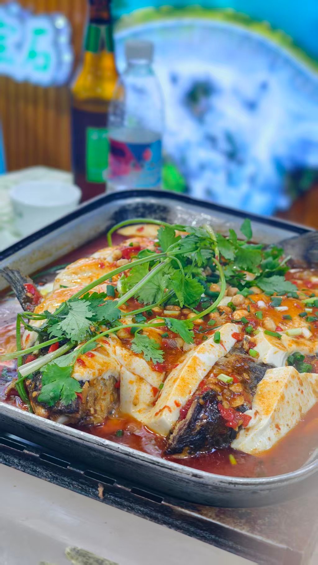来到荔波，那必须尝尝当地的豆花烤鱼。 黔南·荔波古镇