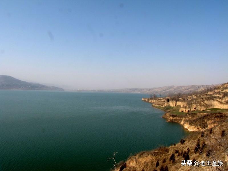 冯家山水库当然可以旅游。它不仅解决了蓄水排灌和宝鸡市吃水问题，还成了市级红色教育