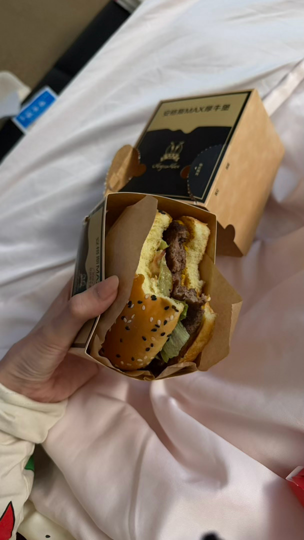 安格斯你是最好吃的汉堡包 ​​​