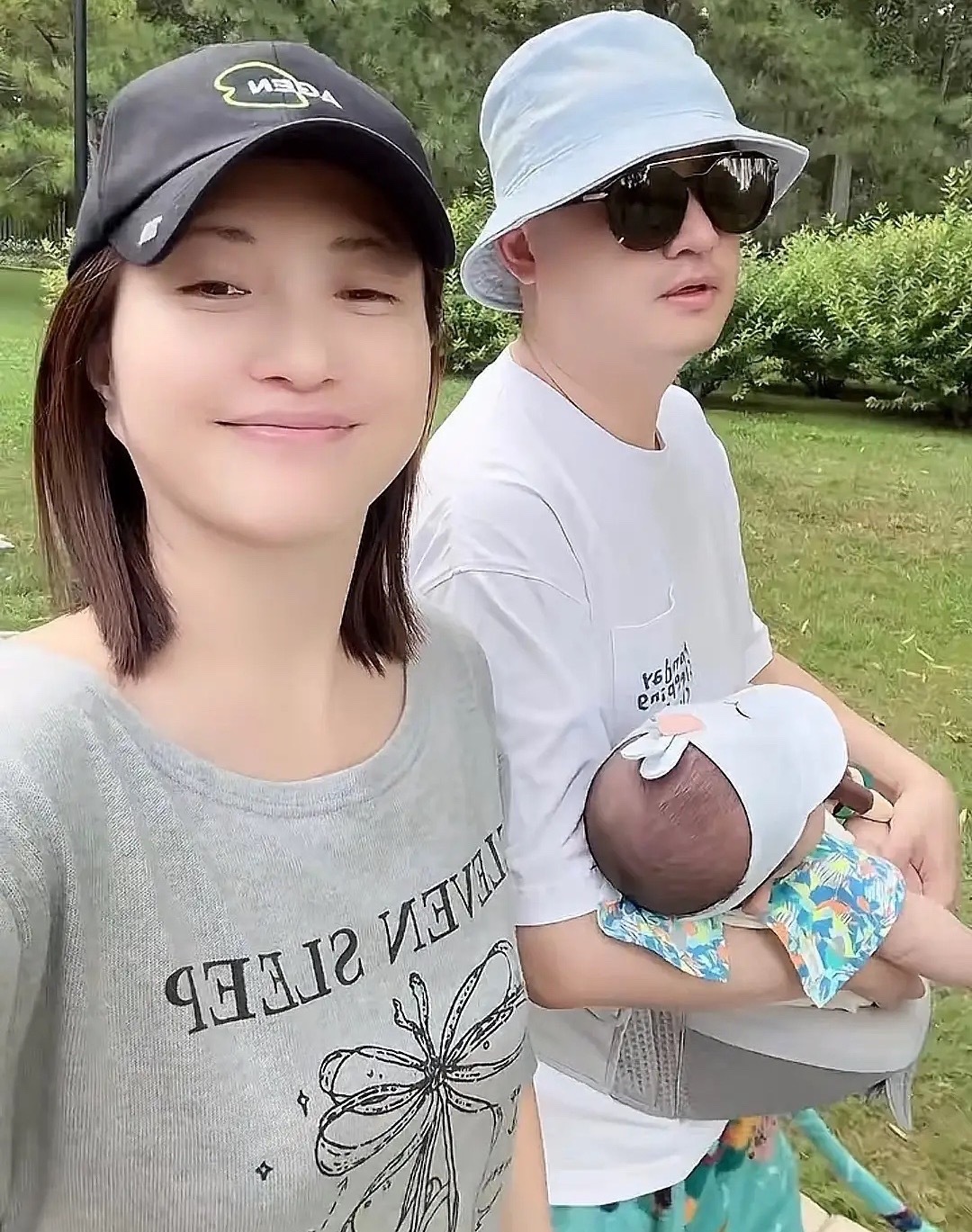 包文婧晒二胎近照包贝尔包文婧二胎近照包文婧大方晒出二胎最新近照，记录孩子成长瞬间