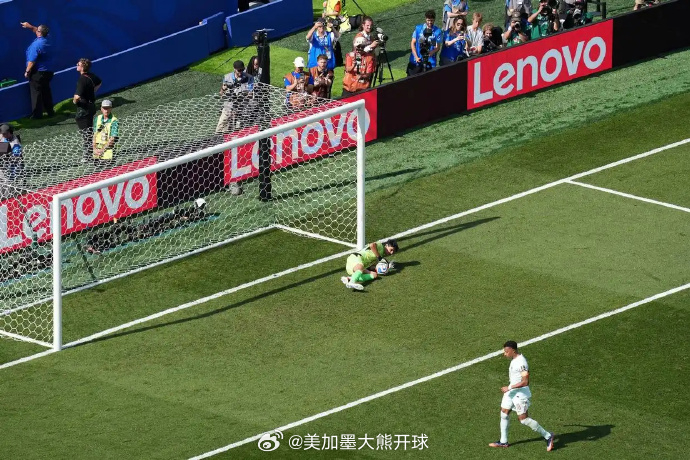 赛事：世界杯1/4决赛法国2-0摩洛哥，法国晋级四强点球事件：25分钟姆巴佩造点