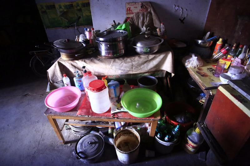 我超赞成男人也应该做饭。做饭本就是基本生活技能，和性别没啥关系，会做饭才能更好地