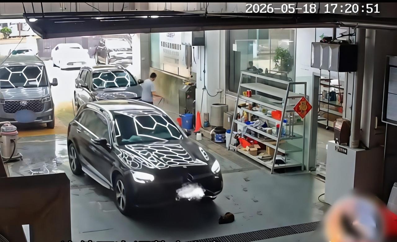 世界上怎么会有如此残忍的人？

一个普通的洗车店，谁能想到会成了很多人心里的阴影