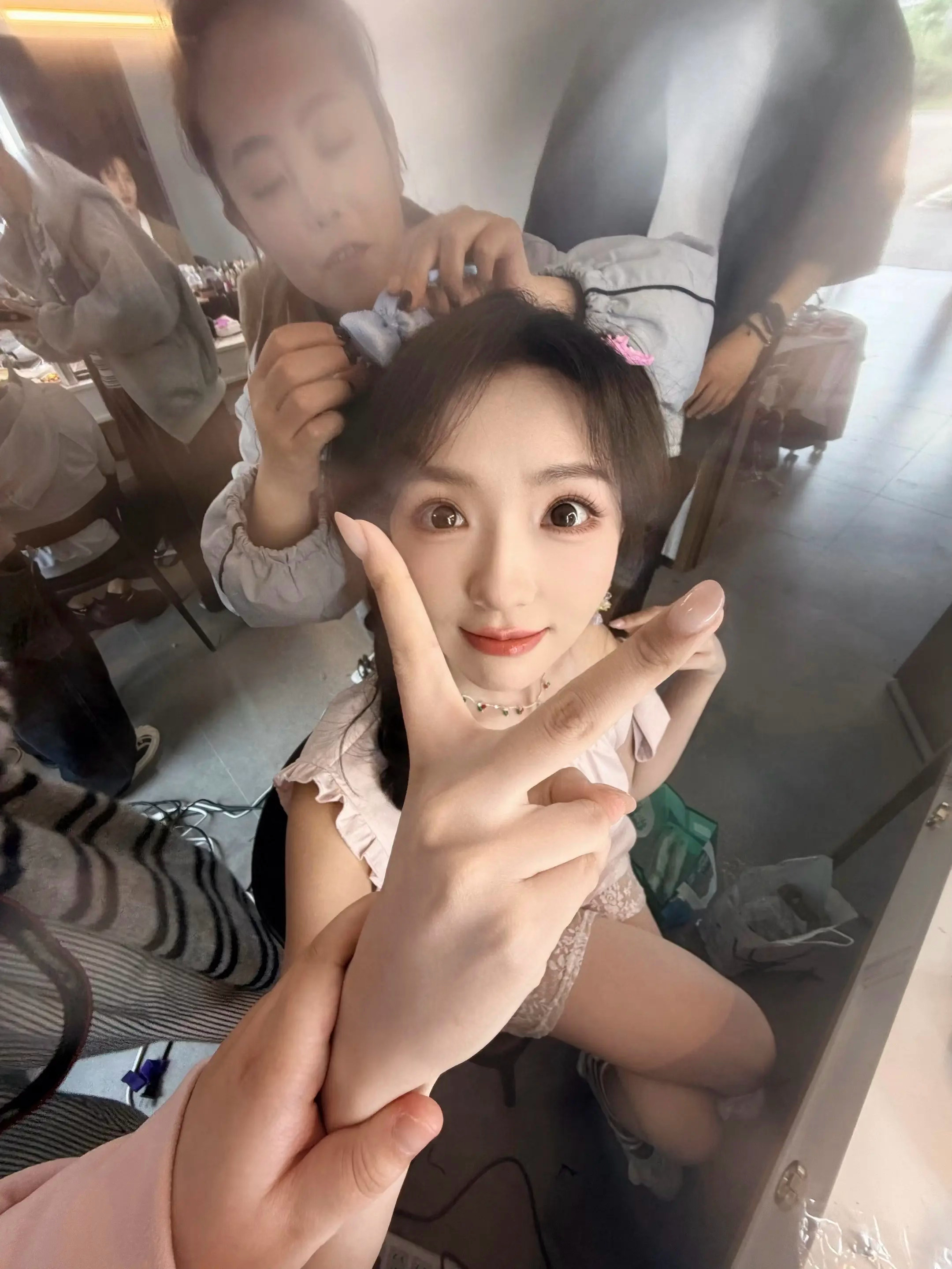 爱女们 