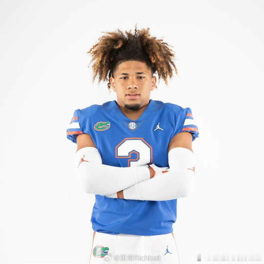 Tre Donaldson哥们之前还是橄榄球篮球两栖的🏉🏀，是个狠人nba选