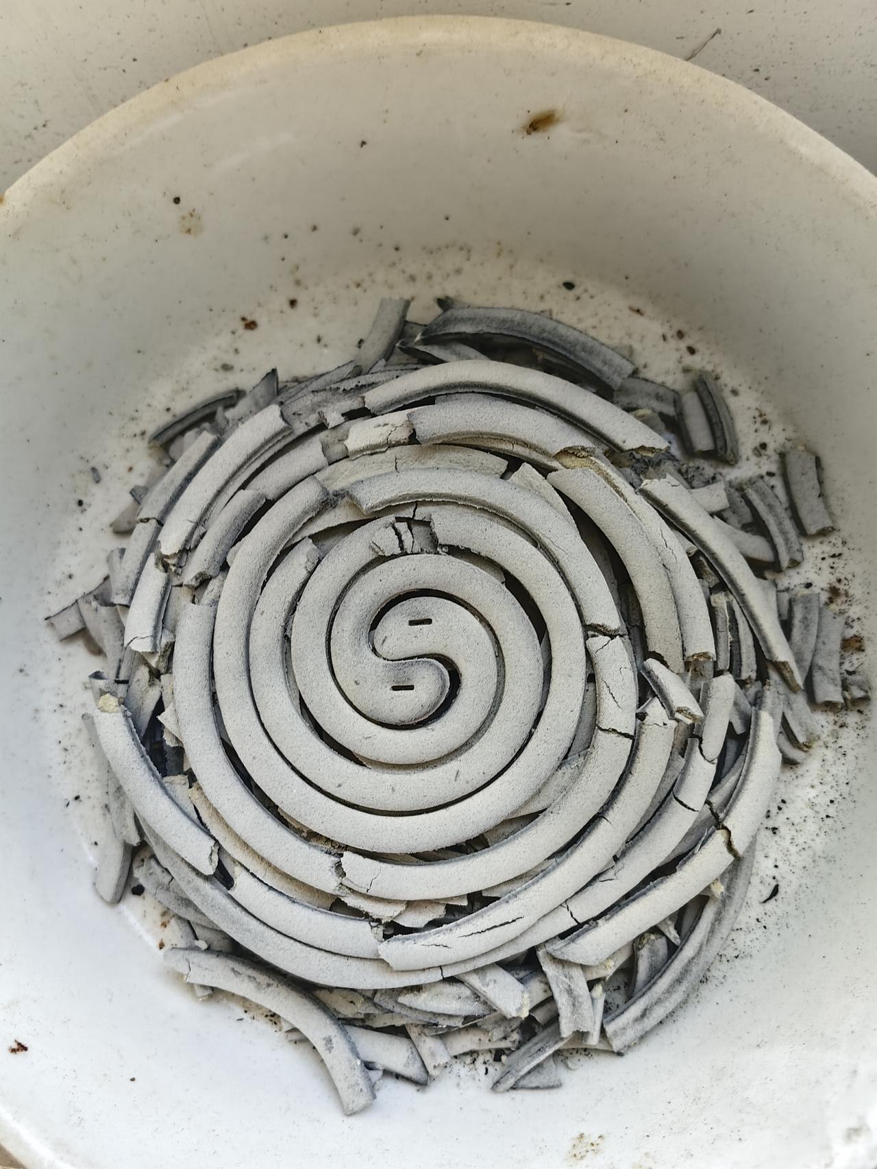 昨天晚上信了他的话，然后就没有分盘，点了，早晨看到是这种情况。
因为具体不清楚到