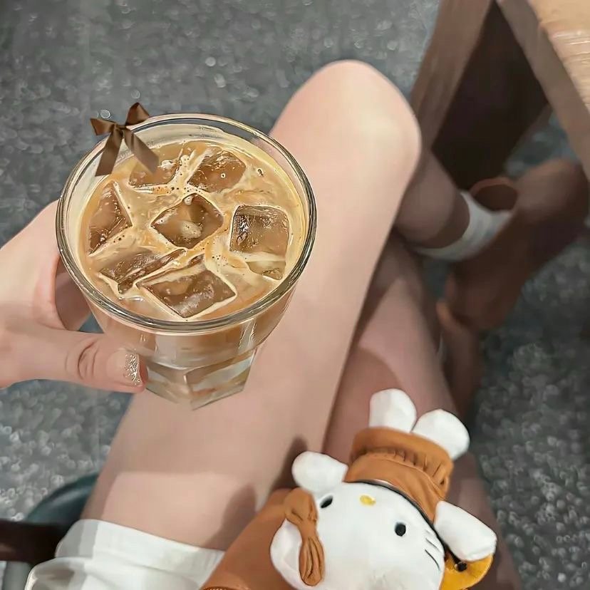 你还讨厌上物质的女人了 笑死 你有物质吗 物质的女人能看得上你吗 ​​​
