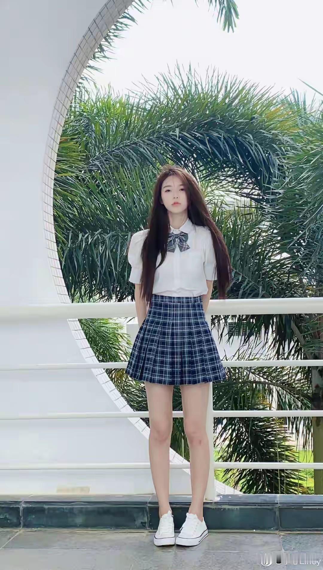 宁心短裙美照
