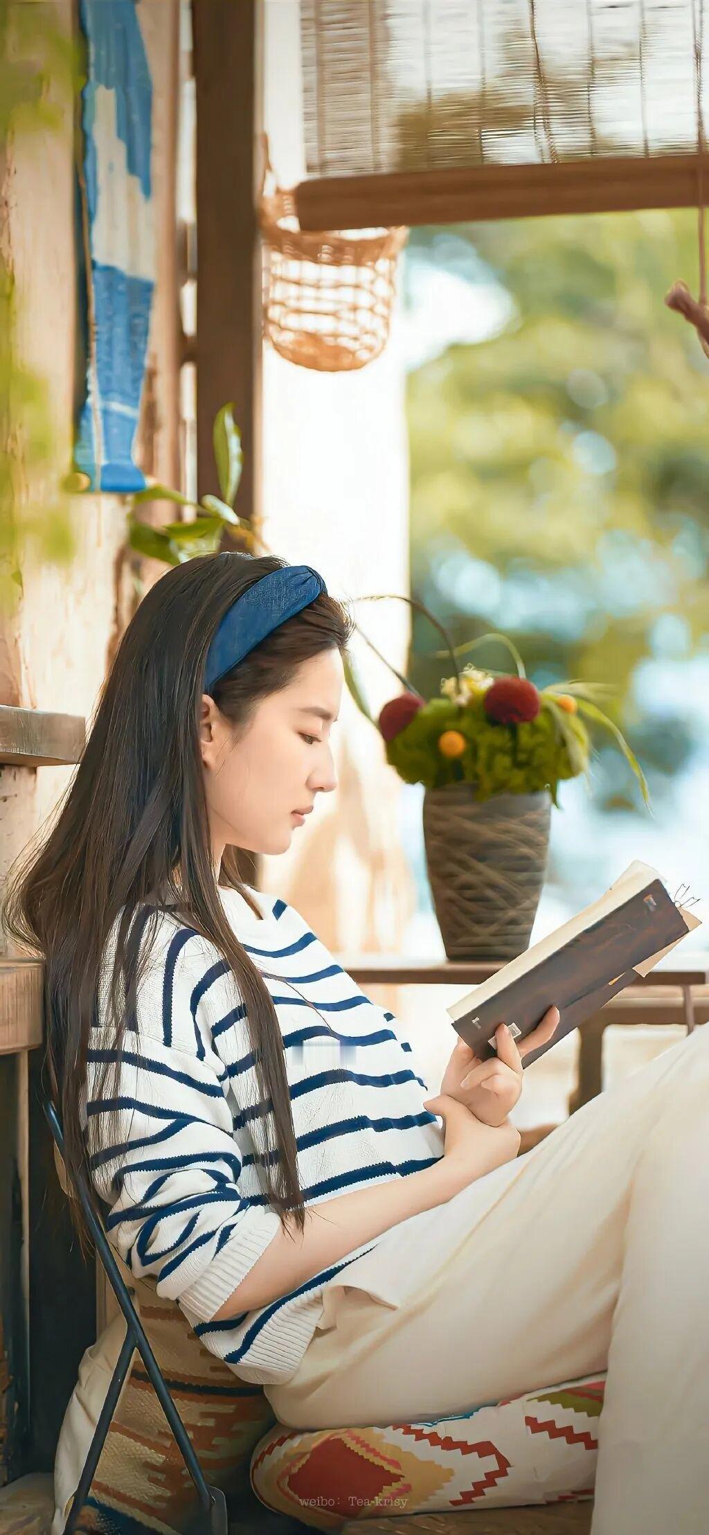 拍吻戏有生理反应正常吗？刘亦菲一句大实话，直接让主持人脸红
娱乐圈很多演员都爱装