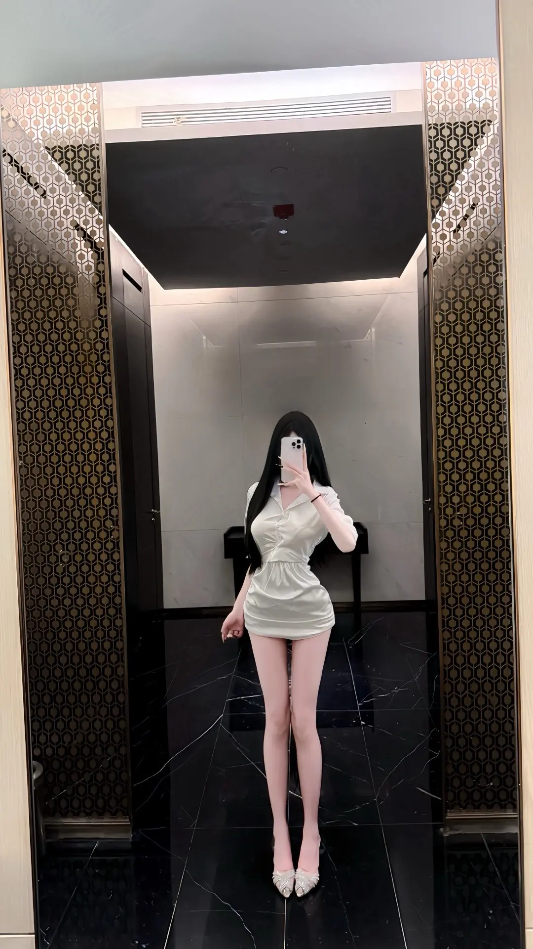 上热门 御姐 ootd穿搭 对镜拍