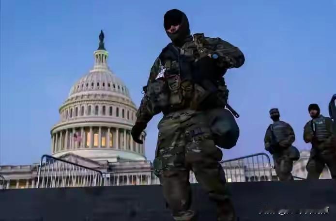 特朗普的铁杆友国要访华，他却转身大谈中俄，连着说两个“必须”