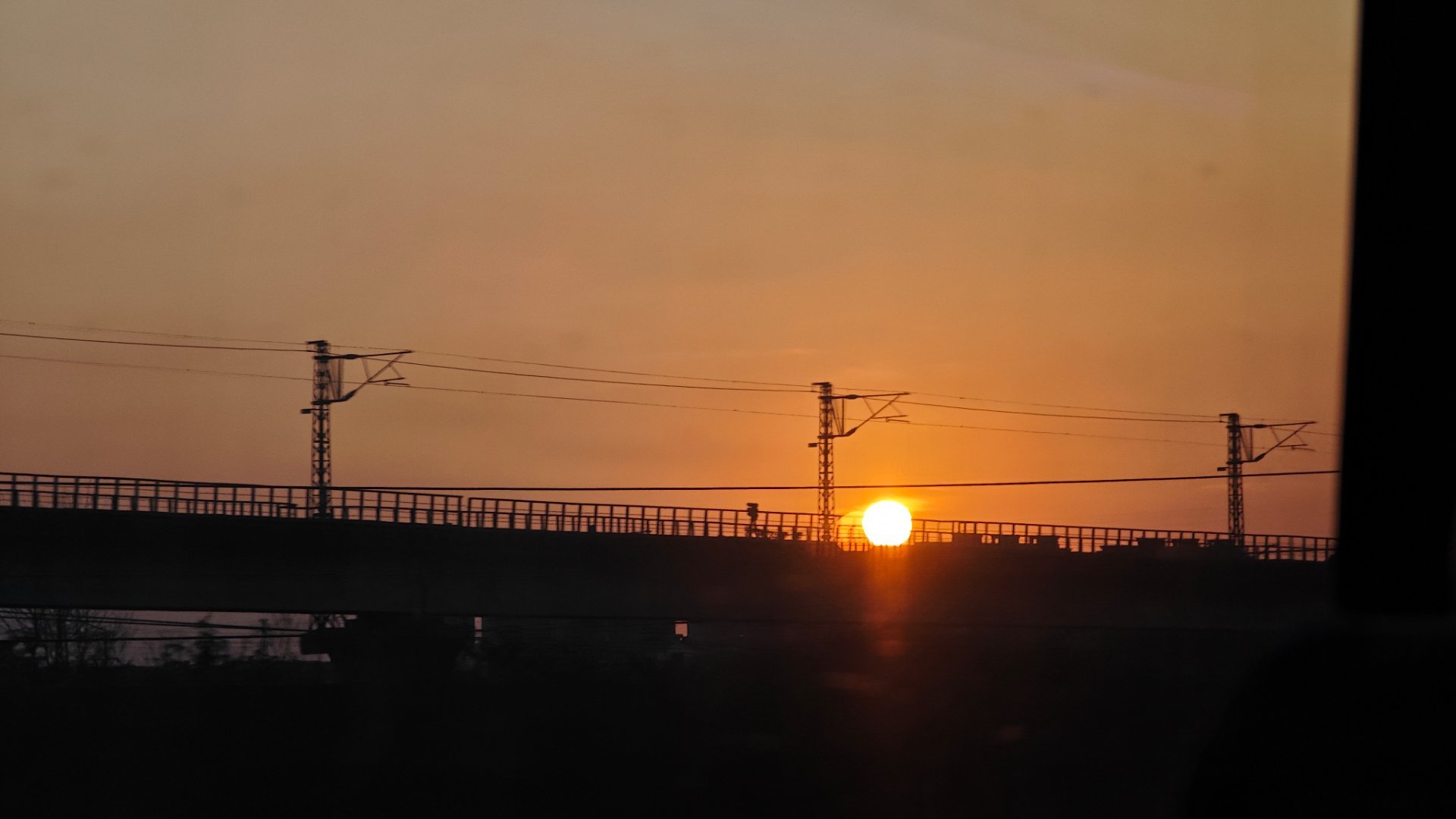 高铁追太阳  
