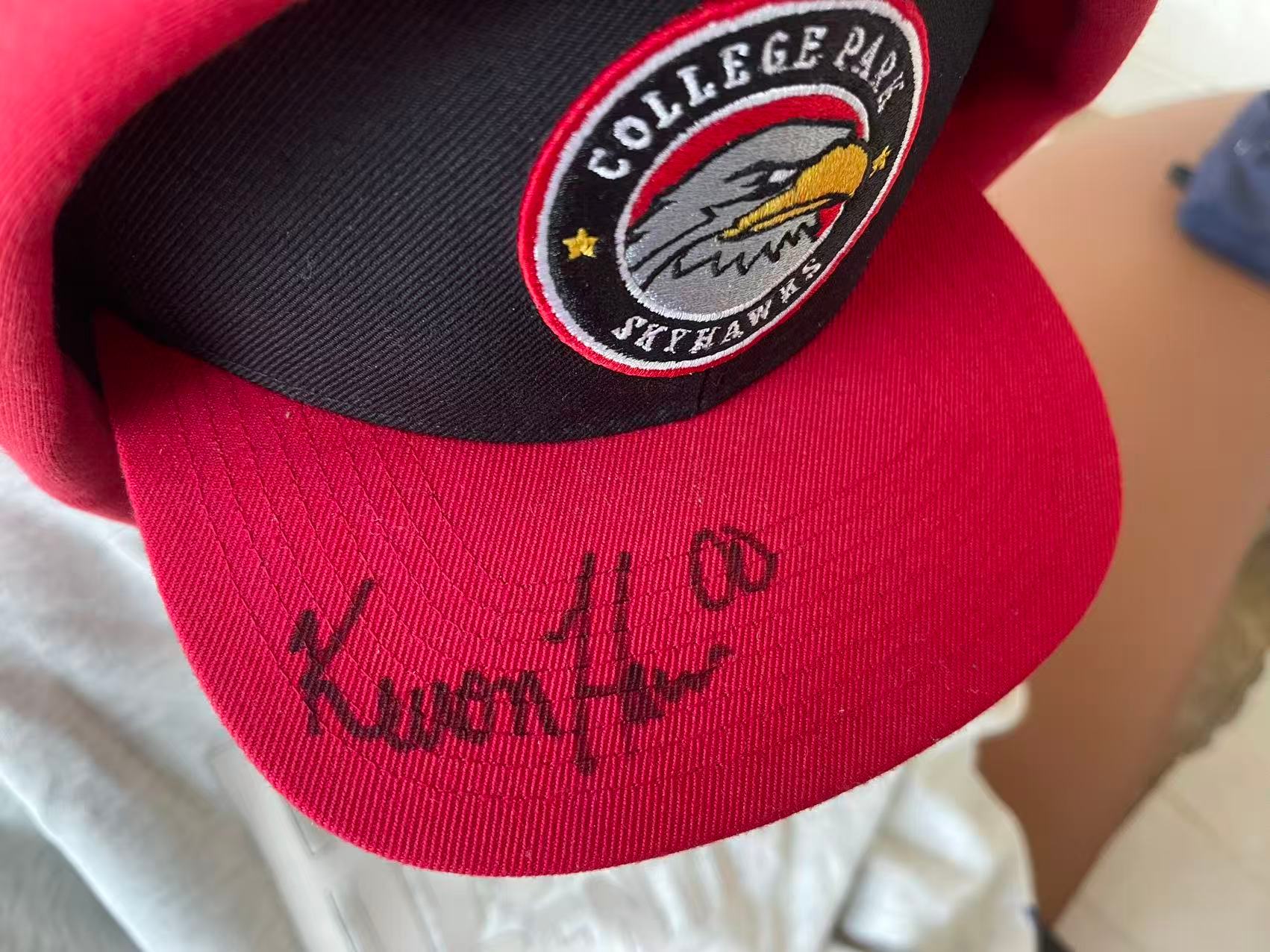 咱们的老徐成功会晤CBA新疆队的外援凯文-哈里斯！哈里斯是乔治亚州本地人，效力过