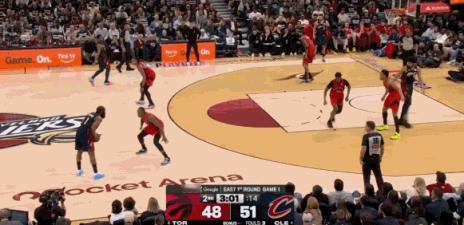 哈登今天的身体状态真好，脚步轻盈的不像话啊
有好久没有看到哈登在比赛中展现如此轻