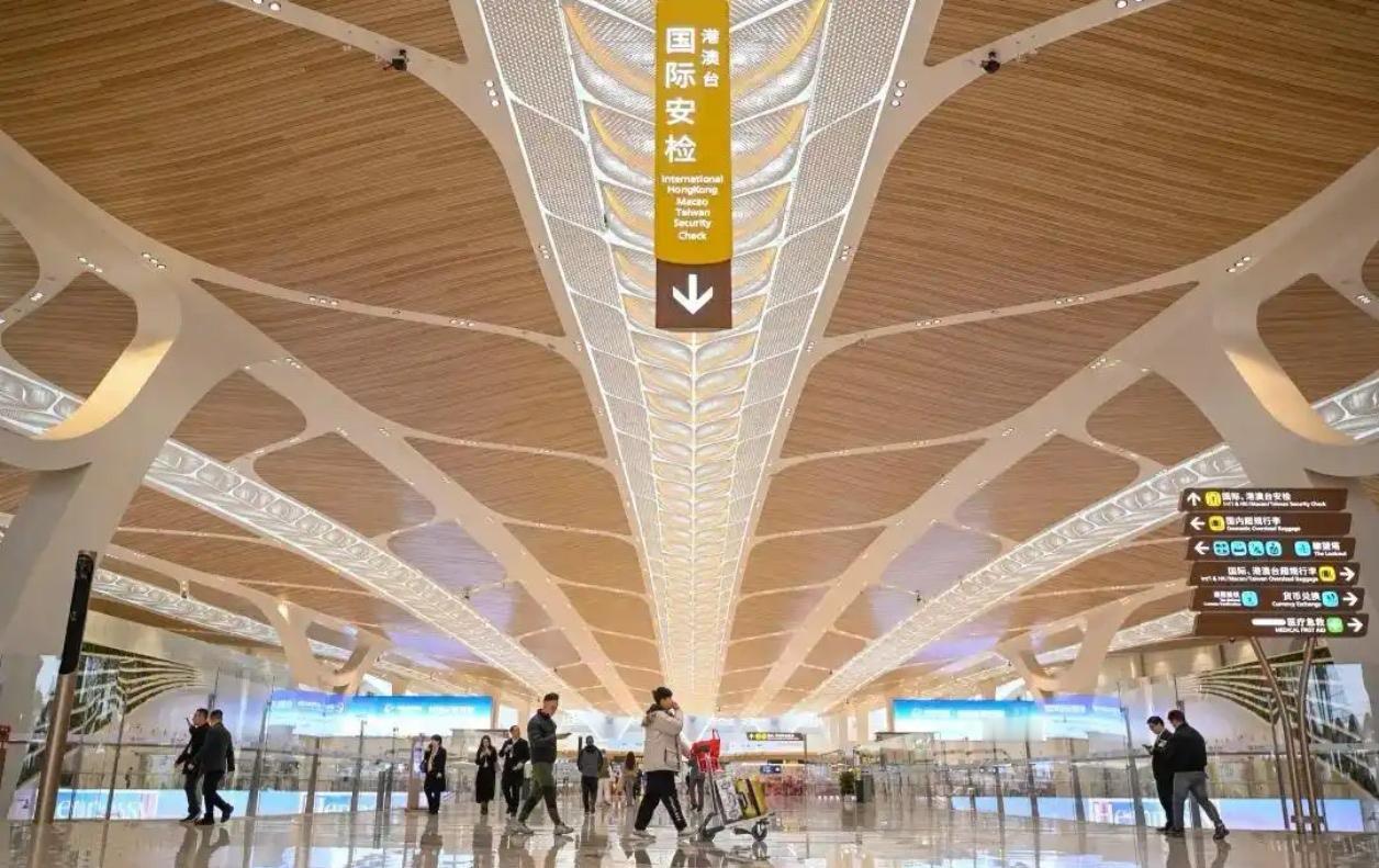 1.65亿人“用脚投票”，广东证明人口才是王牌！哪些城市是年轻人首选？

当全国