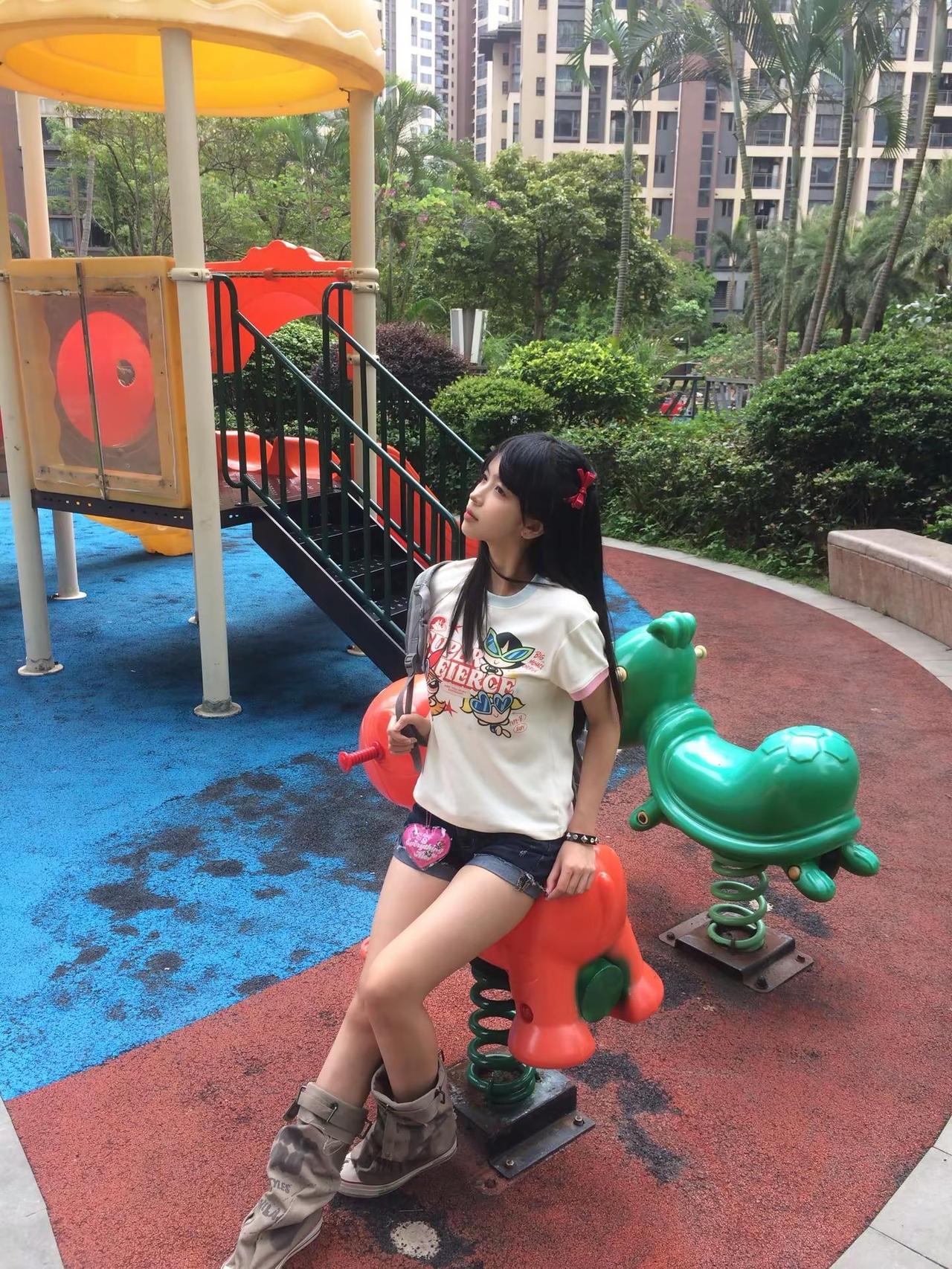 萌脸配硬曲