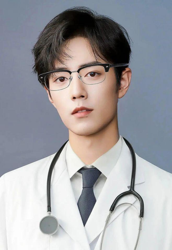 肖战的每个角色，都像在演我们自己。

《陈情令》里魏无羡的笑与泪，是少年被迫长大