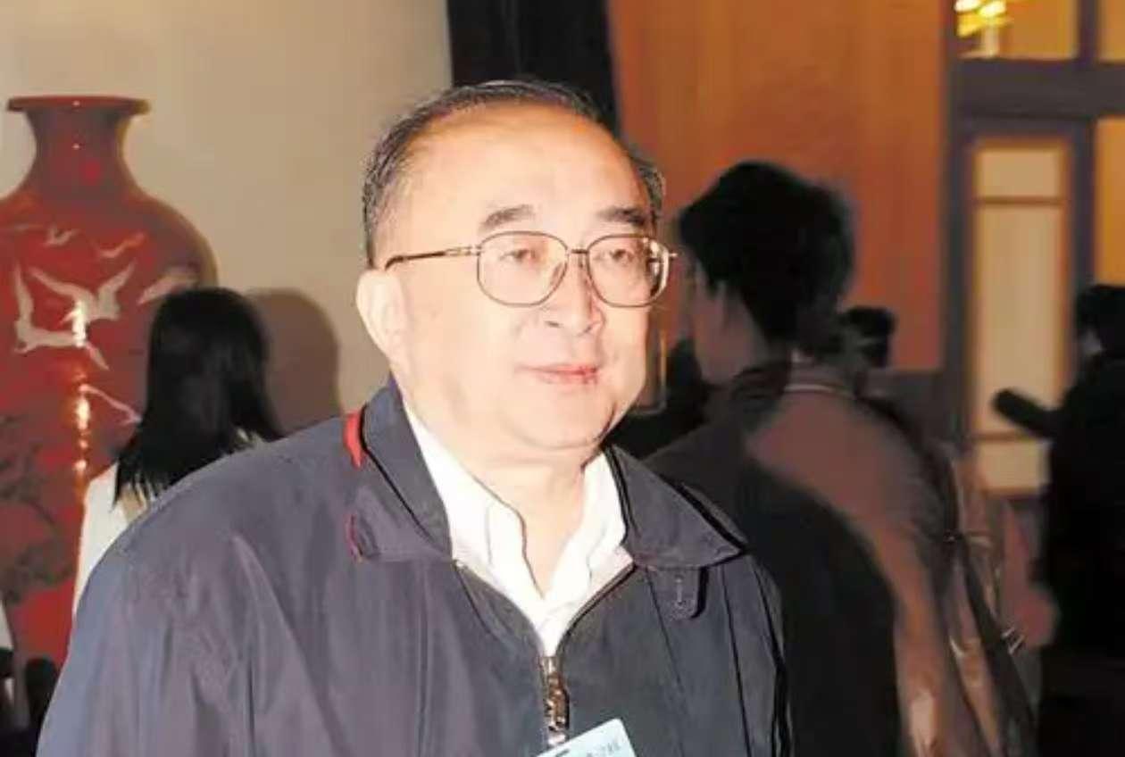 1972年，伍绍祖当了王震秘书，聂荣臻摇头：秘书不需要这么高学历。伍绍祖的学历背