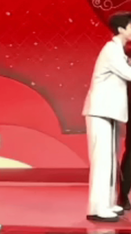 亭亭玉立（🫡） 