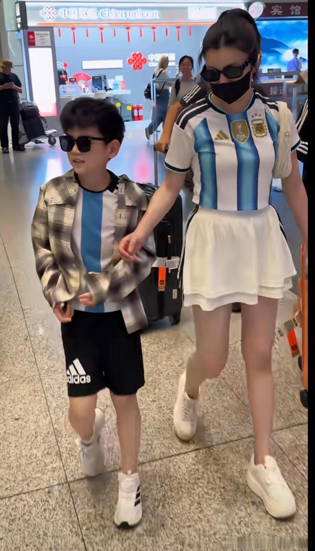 陈妍希说不替儿子过滤舆论谈及孩子出镜的舆论顾虑，陈妍希直言接下节目后感受到巨大压