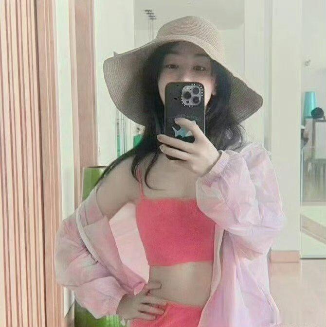 杨紫  yz杨紫董竹君yz杨紫玉兰花开君再来即使流言蜚语再多我也要走下去【杨紫董