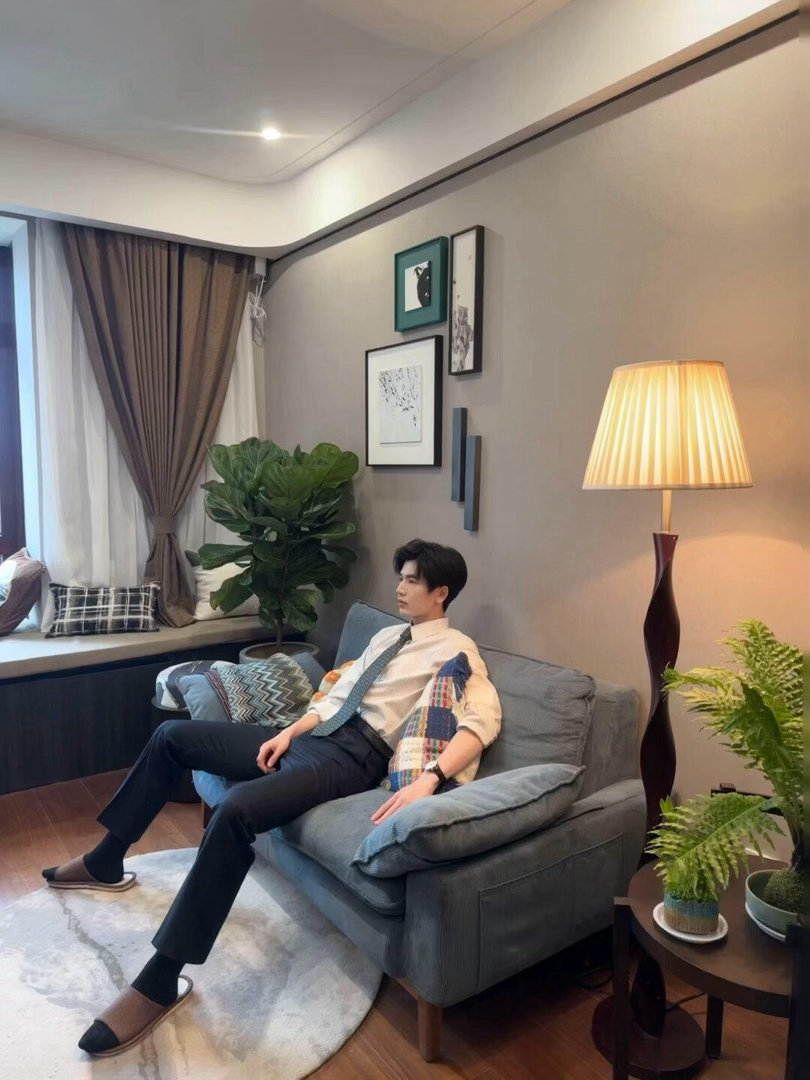 张凌赫解压方式是研究参数 张凌赫聊投资偏好 研究参数解压？拆东西放松？张凌赫你是