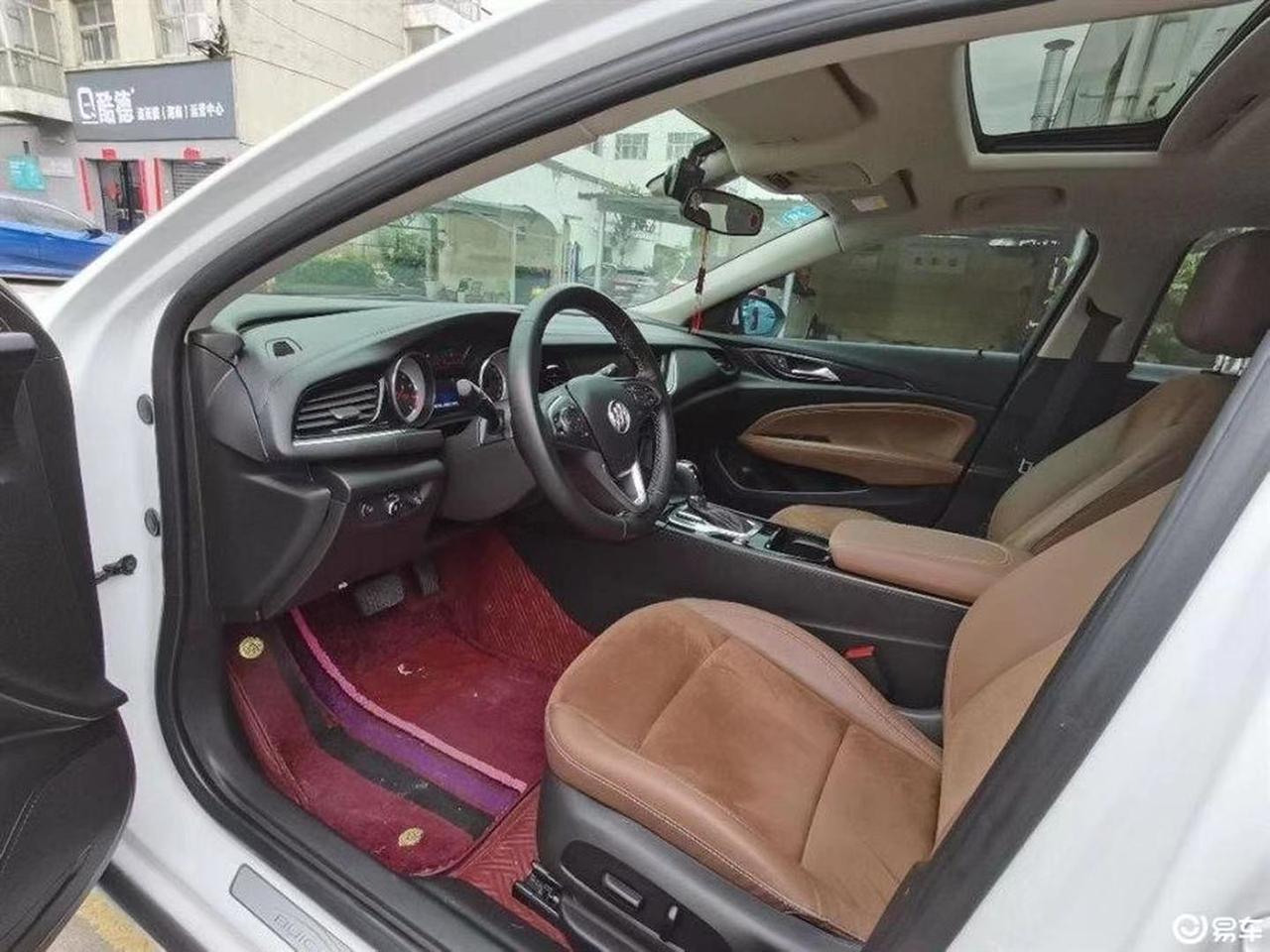 【车主：车子虽然体积比较大，但是用起来很轻快】
君威 2019款 20T 精英版