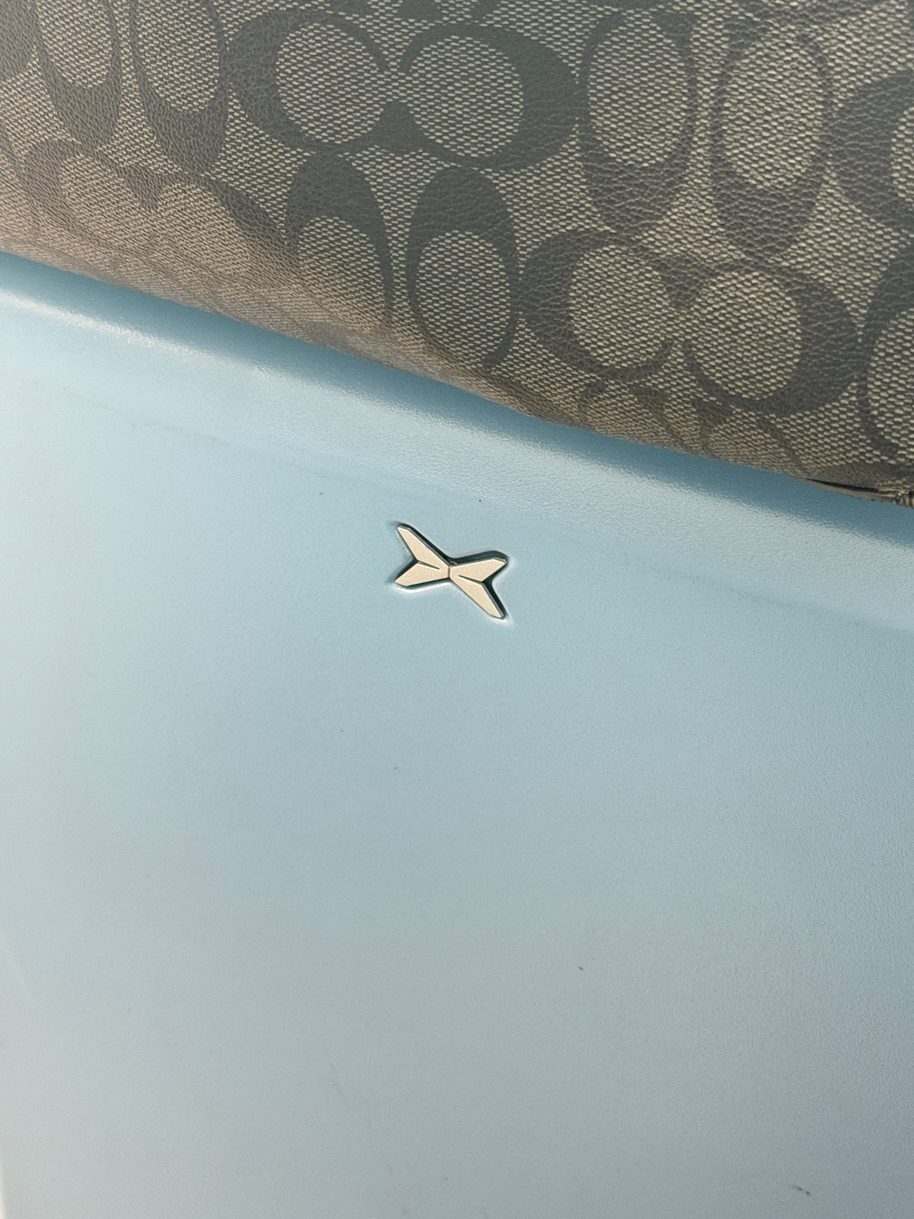 来小鹏就用小鹏行李箱 广州·广州白云国际机场