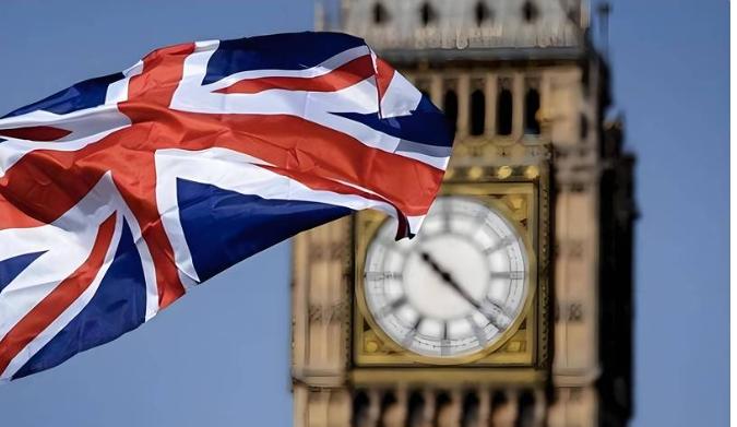 6月16日，俄罗斯军舰直接在英吉利海峡开枪了，曾经不可一世的大英帝国，这次居然只