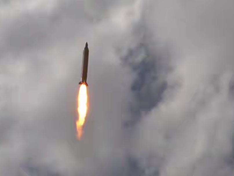 伊朗伊斯兰革命卫队公共关系部发布公告称，已经针对中东各个地区的美军目标展开“真实