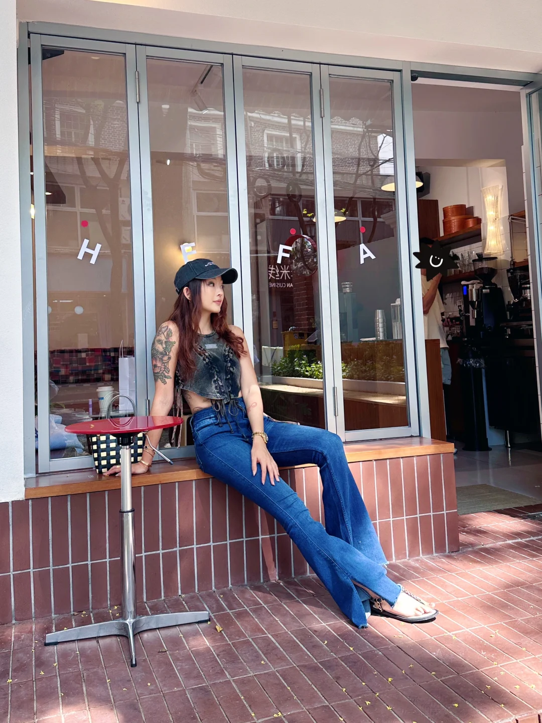 今日牛仔妹上线🤠秋风起 落花满地💛