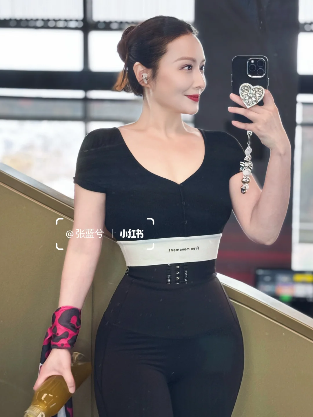 最近又是胳膊受伤又是腿受伤