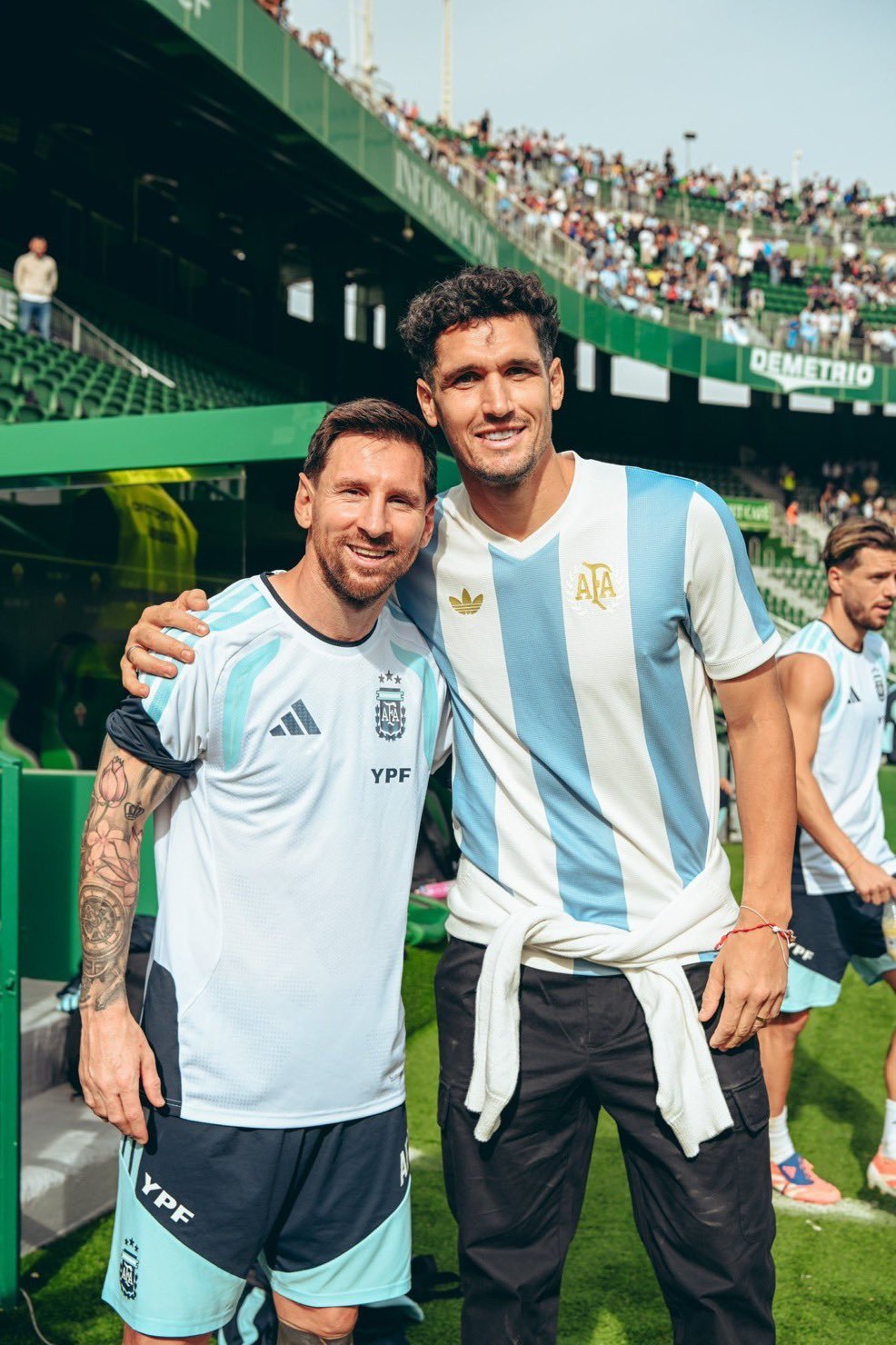 🧤马蒂亚斯·迪托罗（埃尔切门将）更新ins｜与世界最佳🐐