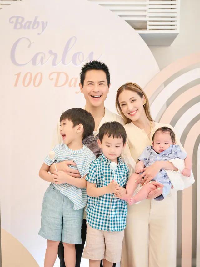 一家五口都是明星脸，父母亲太会生了，儿子们太会长了[灵光一闪]，简直不要太好看了