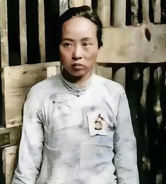 1937年，一张日军拍摄的照片里，25岁的魏文全被编号为