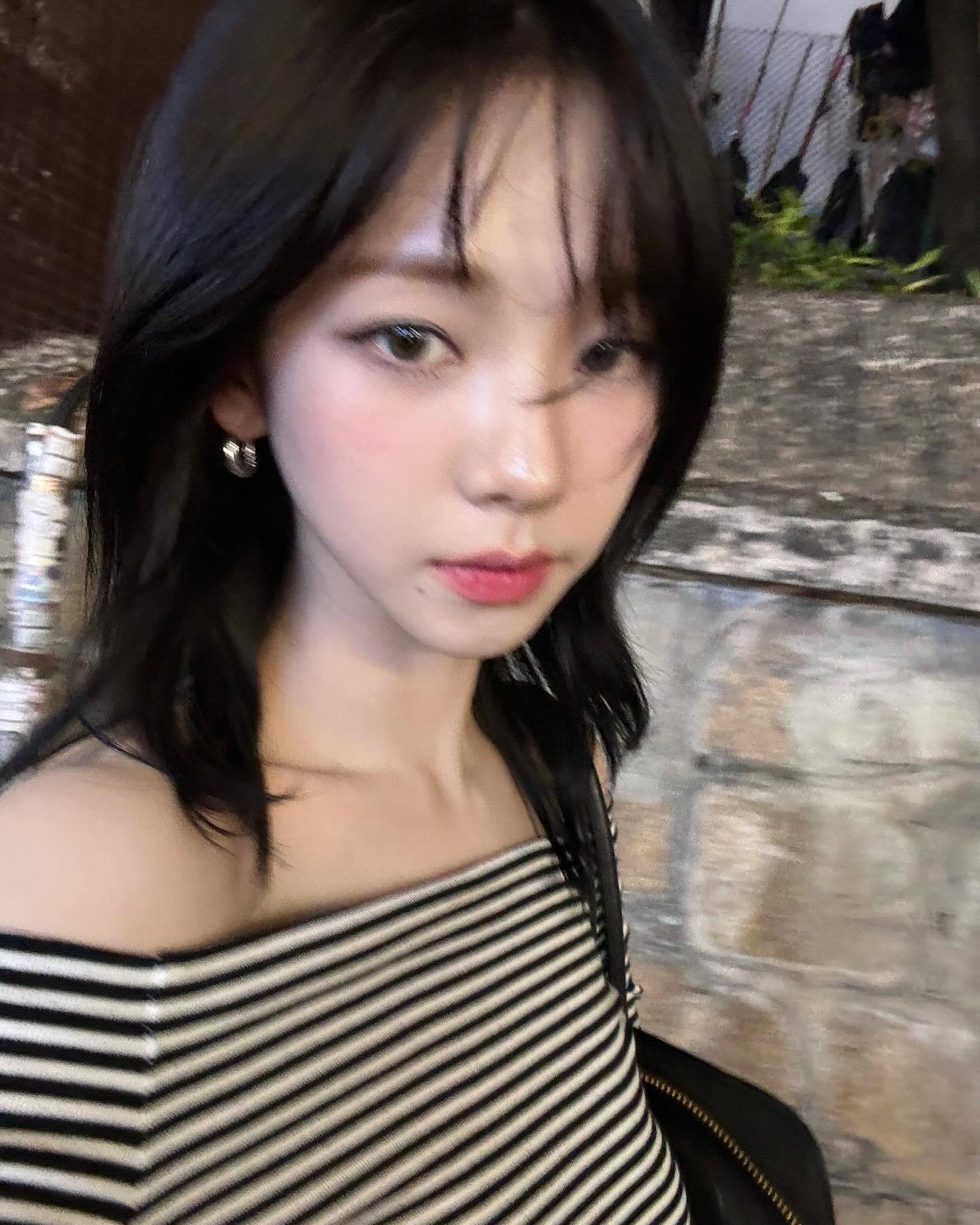 Karina ins更新🖤 ​​​