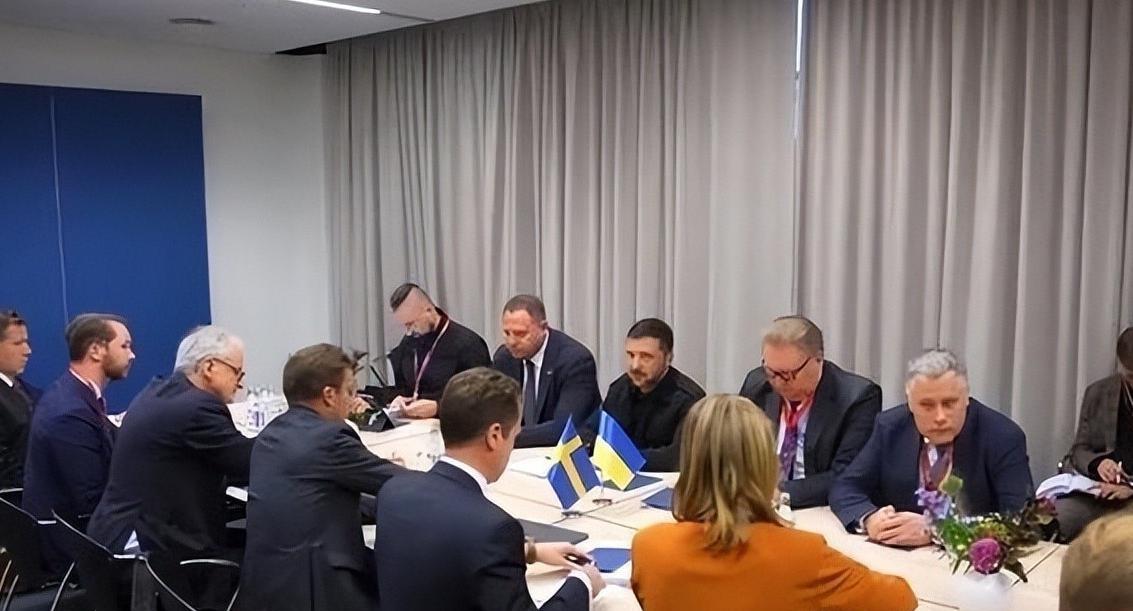 短短两天，俄罗斯直接把棋局杀到了美国“后院”，这场没有硝烟的暗战，比前线炮火更让