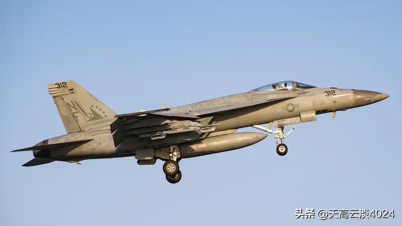 伊朗军方公布击落美战斗机画面 伊朗军方公布击落美战斗机画面这事儿太炸了！据央视新