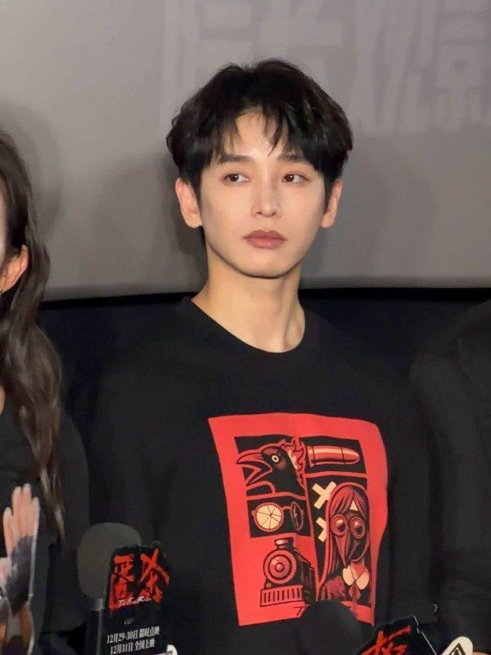 彭昱畅被粤语咬了彭昱畅又贡献粤语名场面！他讲粤语浑身都在使劲儿，台词黏糊糊的超魔