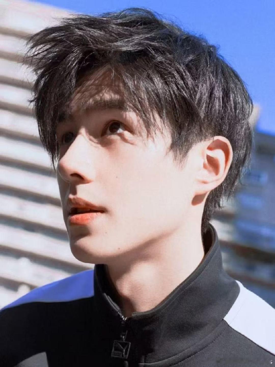 刘昊然的秦福完全甜妹级别  不得不说，刘昊然把秦福的甜演活了，每一眼都是心动信号