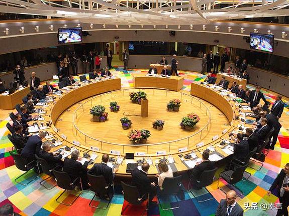 欧盟26国未能说服匈牙利，欧尔班一票否决900亿欧元援乌贷款计划。德法等国指责匈