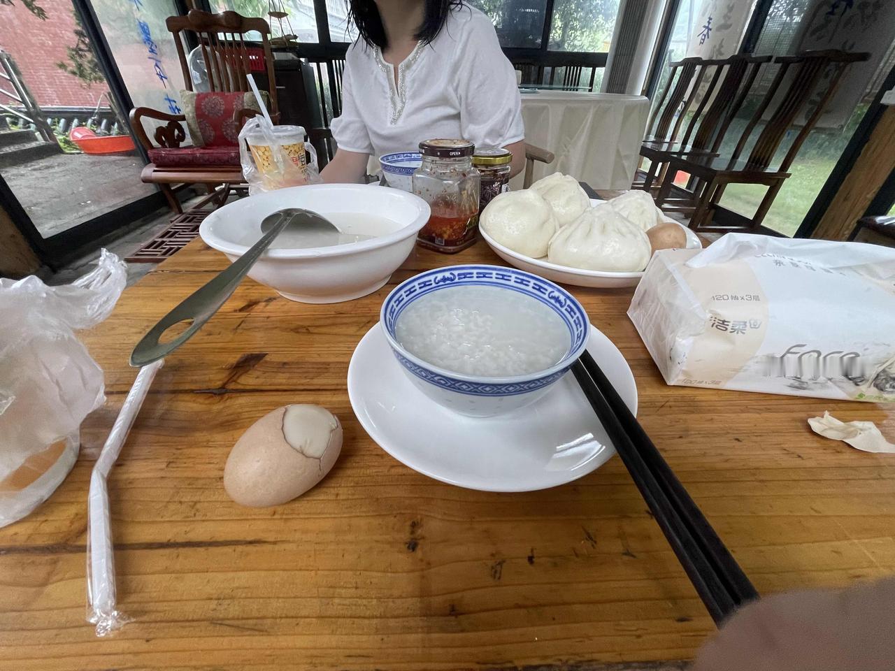 人间烟火，皆是温柔

妻子离开已有十个月，那些难熬的日夜，我总在回忆里反复徘徊，